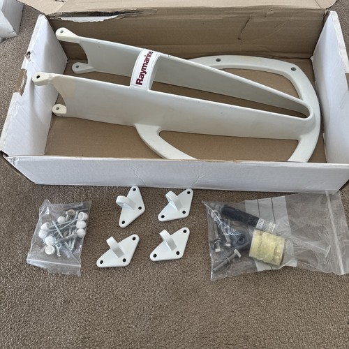 Raymarine radar mounting - mounting, mast