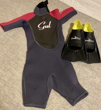 Girls Short Wetsuit & Flippers