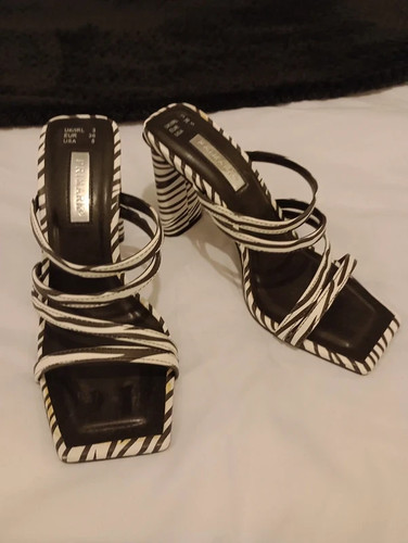 Black white strappy - black,