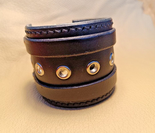 Handmade leather black - black, cuff