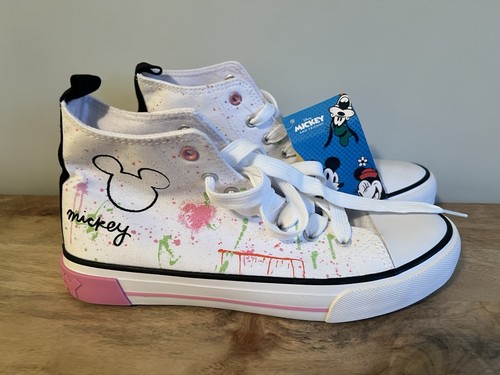Bnwt disney mickey and friends - disney,