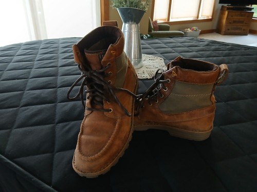 Clarks leather sawtel high top - sawtel, high-top