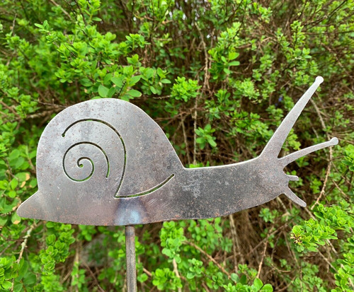 Rusty metal snail garden stake - rusty,