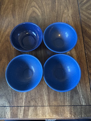 Set speckled enamelware - of,