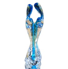 BLUE ART GLASS MURANO SOMMERSO STYLE LOVERS EMBRACING SCULPTURE VASE 12 INCH