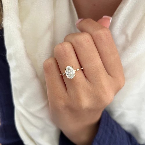 Oval cut women diamond ring - cut,
