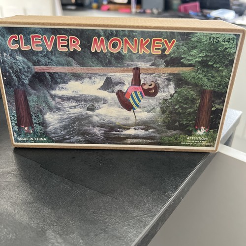 Clever monkey clockwork - clever,