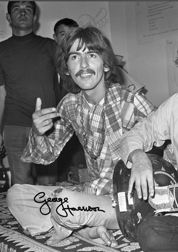 Photo signed by george - a4,