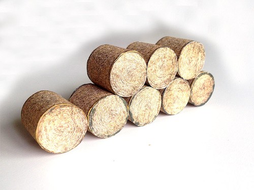 Round hay straw bales - /,
