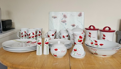 Dunelm poppy kitchenware set
