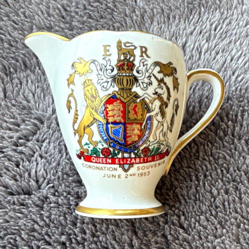 Queen elizabeth coronation - elizabeth, ii