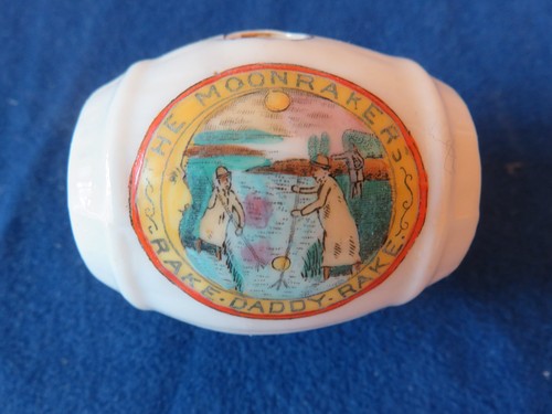Willow crested china barrel - crested,