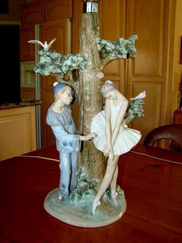 Beautiful htf large - large, vintage