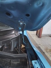 BONNET HINGE LH MAZDA 3 MK2