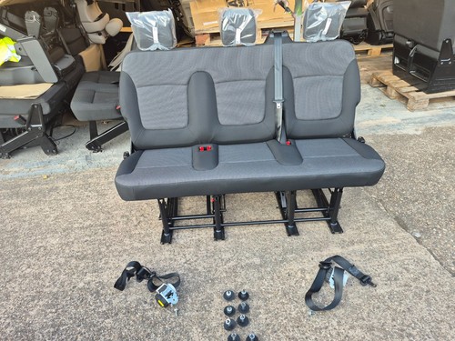 New renault trafic vauxhall - renault,