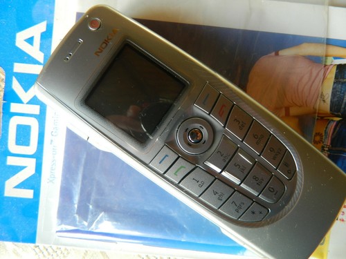 Phone mobile nokia 9300 - phone,