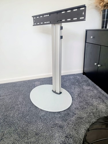 Oval white silver - oval, stand