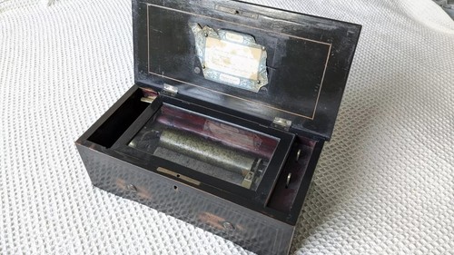 Antique 1800 music box swiss - antique,