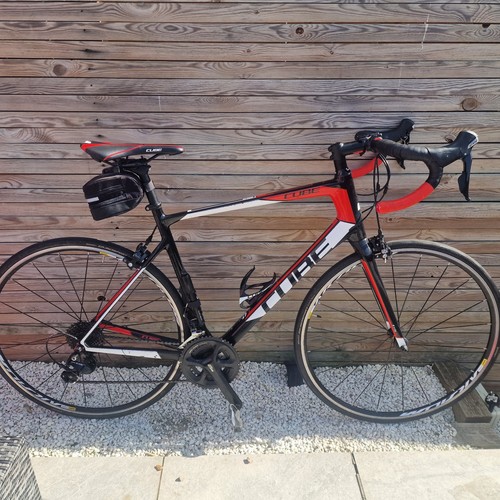 Cube attain road bike 56cm - bike,