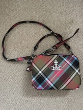 Vivienne westwood derby - vivienne, camera