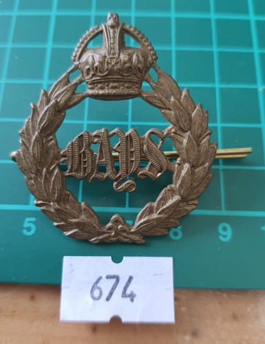 Original cap badge 674 - original, badge: