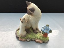 ROYAL OSBOURNE   SIAMESE CATS