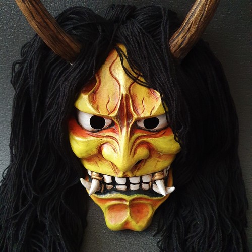 Oni mask with hair yellow - hair,