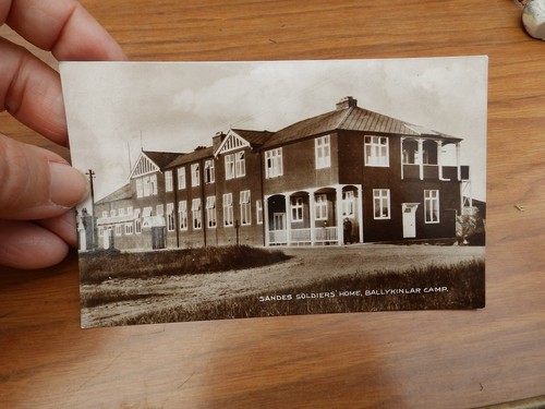 Postcard sandes soldiers home - soldiers,