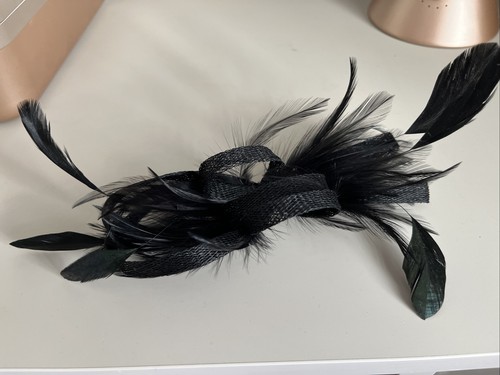 Black clip fascinator with - black,