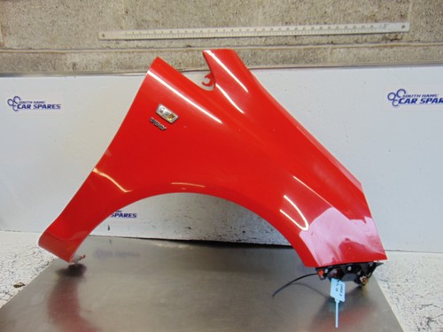 Vauxhall corsa red wing - red,