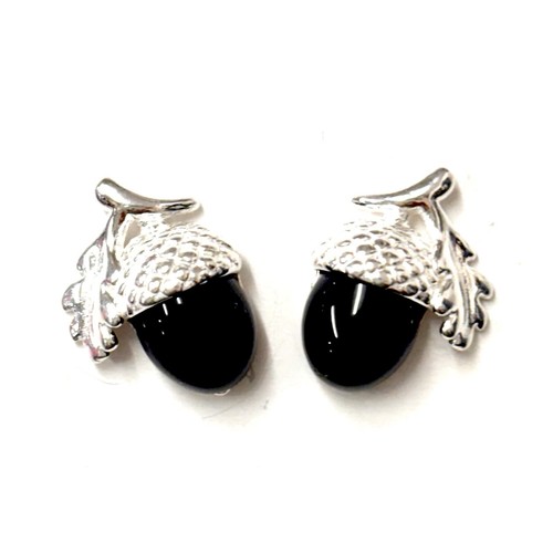 Whitby jet 925 sterling - in,