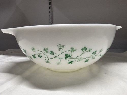 Vntg pyrex cinderella - vntg,