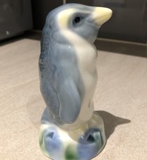 VINTAGE WADE PENGUIN SPIRIT