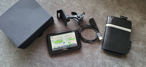 Tomtom live 1000 satnav - go,