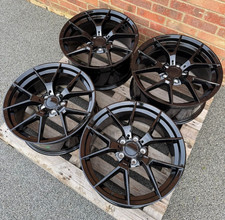 4x 19" M4 CS Style Black