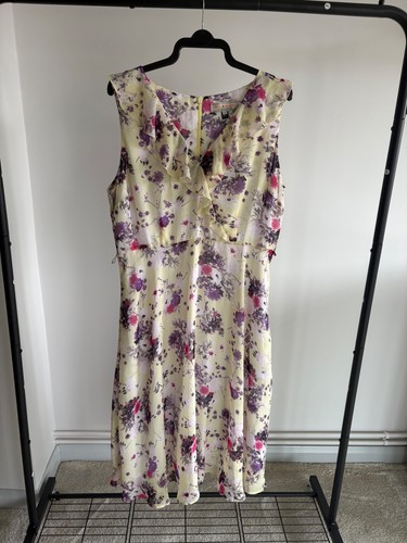 Billie and blossom - and, floral