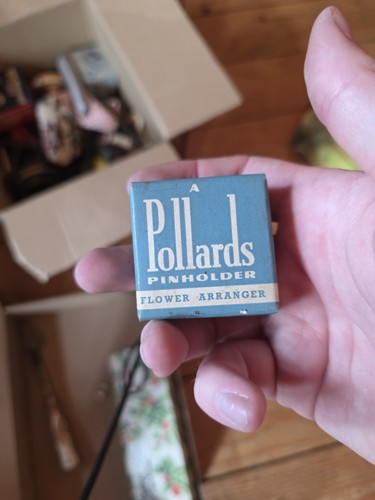 Vintage pollards pinholder - vintage,