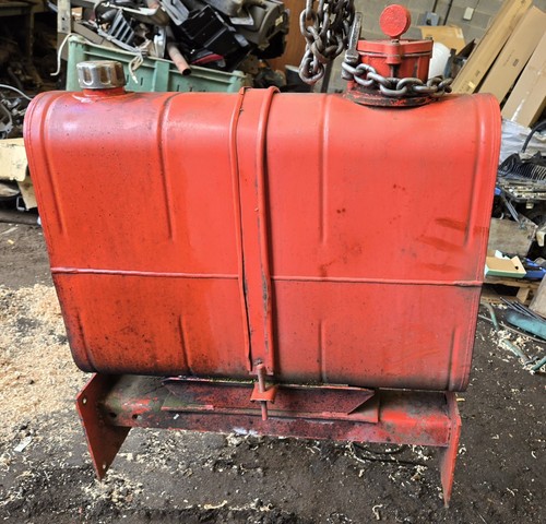 Skip truck hydraulic tank - skip,