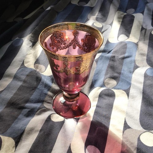 Stunning goblet glass - cup, pink