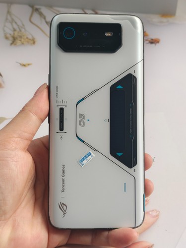 Asus rog phone - 90%n, ew