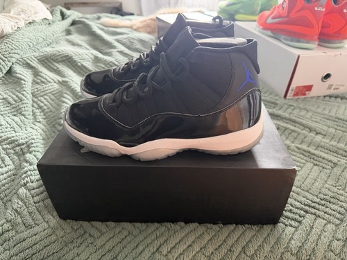 Air jordan retro - air,