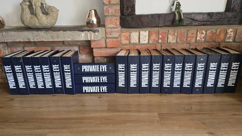 888hc26 private eye magazine - private,