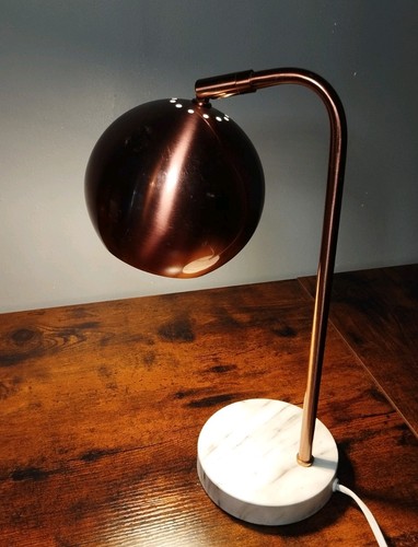 Attractive rose gold table - gold,