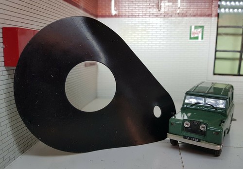 Land rover front - land, fuel