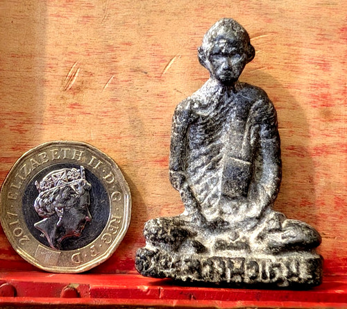 Miniature bronze thai monk - miniature,