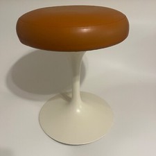 Knoll Stool Tulip Early