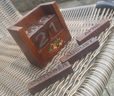 John Deere Tractors 2005 desktop Perpetual Calendar - With Revolving Blocks !