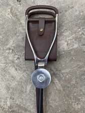 LEATHER SHOOTING  WALKING STICK RACING FOLDING SEAT SHOWS CHAIR STOOL (B)