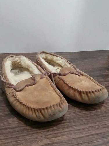 Ugg dakota slippers womens