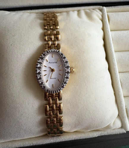 Vintage 9ct gold - gold, accurist
